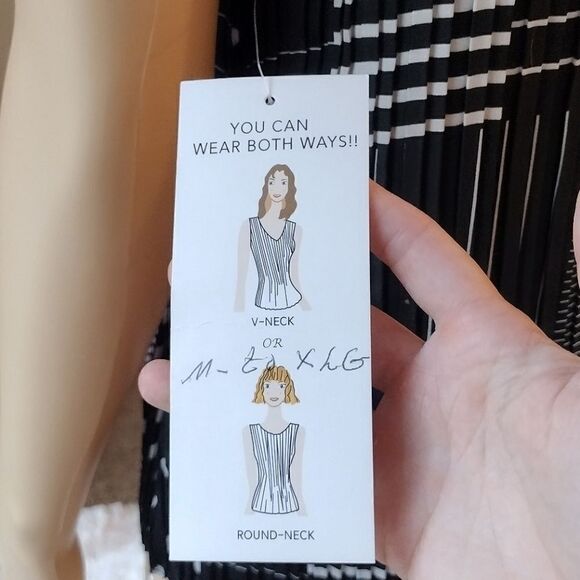 Dressbarn Women's Size XL Super Stretchy Black and White Print Reverse Wear Tank - Picture 6 of 11